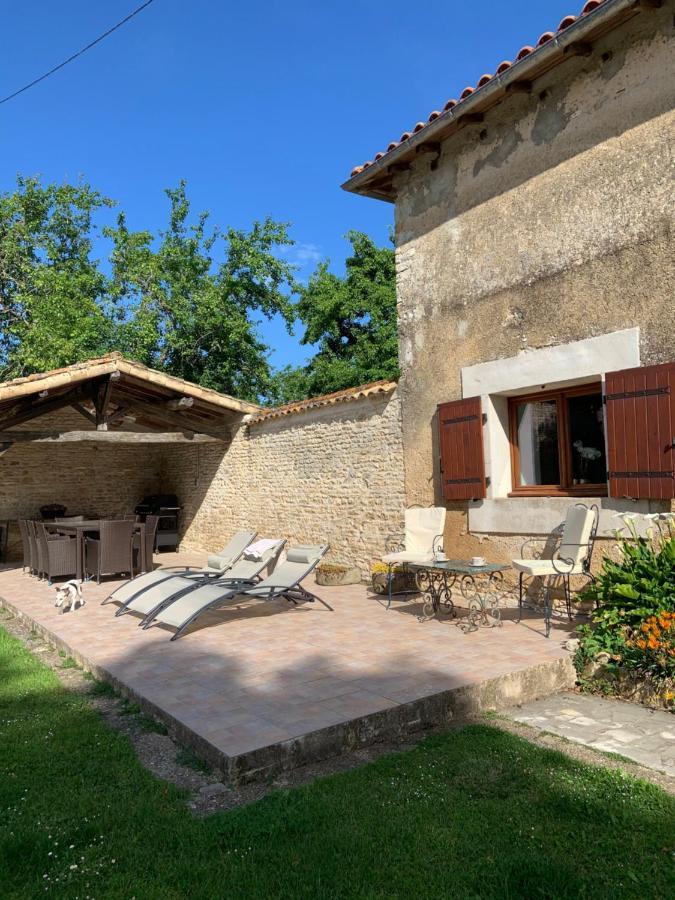 Bed and Breakfast Le Petit Manoir Brux Exterior foto